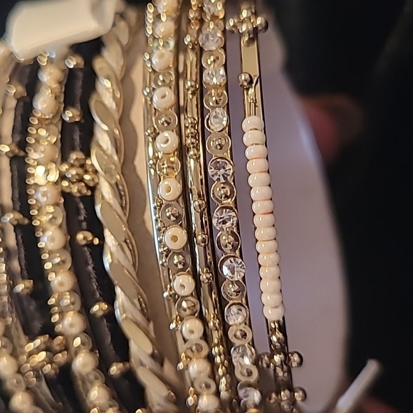 Bangle Bangle by Amrita Singh bangle Bracelet set of 19 In Black Ivory Gold Sz 6 - Picture 7 of 9